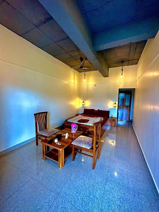 Shisha The Lake-touch Mulshi Homestay *